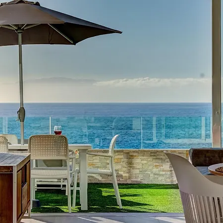 Terrace On The Sea *