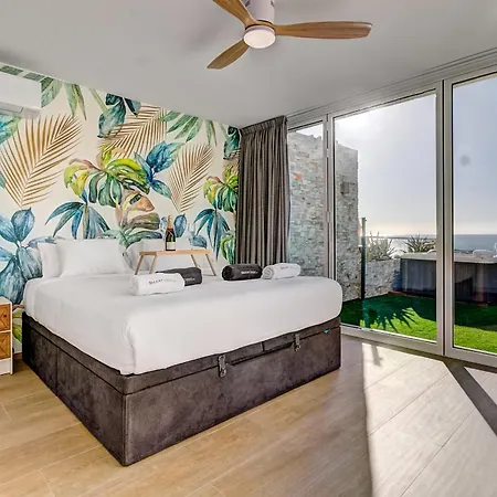 Terrace On The Sea * Callao Salvaje