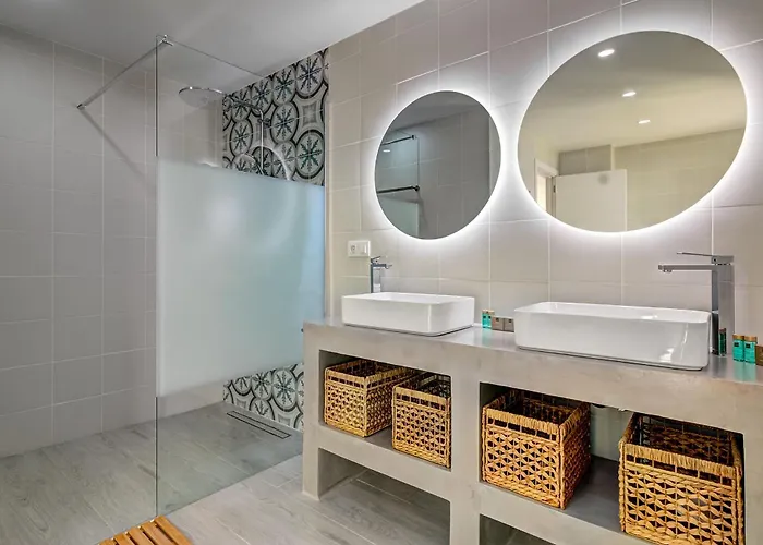 Terrace On The Sea * Callao Salvaje