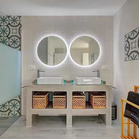 Terrace On The Sea * كالاو سالفاجي