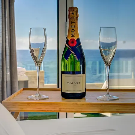 Terrace On The Sea דירה *