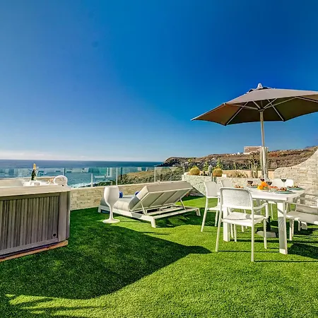 Terrace On The Sea كالاو سالفاجي