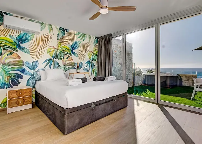 Terrace On The Sea * Callao Salvaje